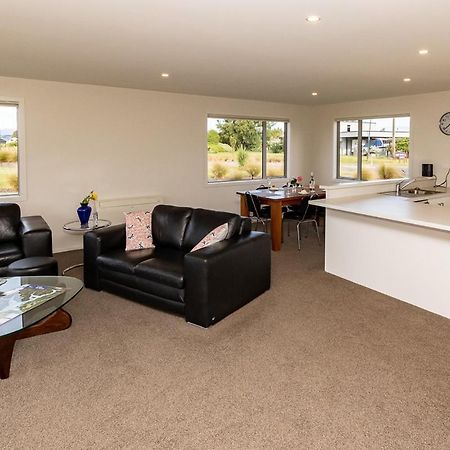 Poppa Pete'S - Te Anau Holiday Home Esterno foto