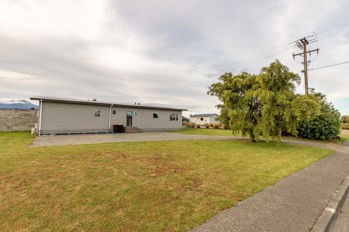 Poppa Pete'S - Te Anau Holiday Home Esterno foto
